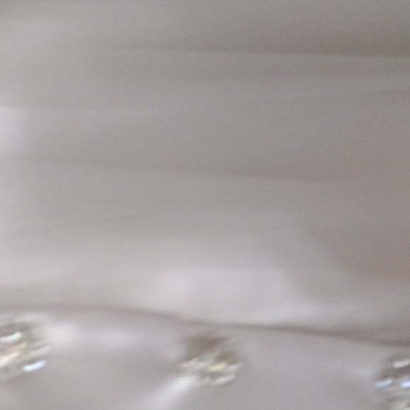 Clothes - Picture 3 of 4